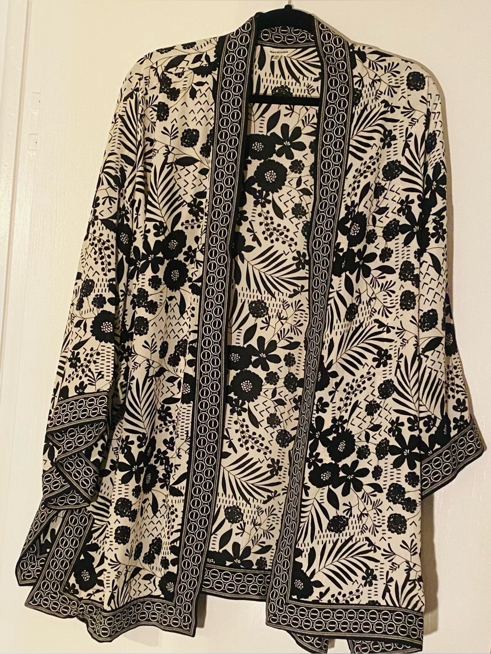 MAX STUDIO Black & Cream Floral 3x Open-Front Kimono / cover up NWOT